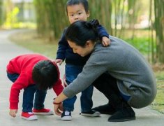 1/3受访者觉得孩子自理能力差 父母“过度照顾” 