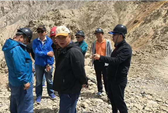 宏嘉文化携手新疆和田玉交易中心深山矿区寻玉之旅