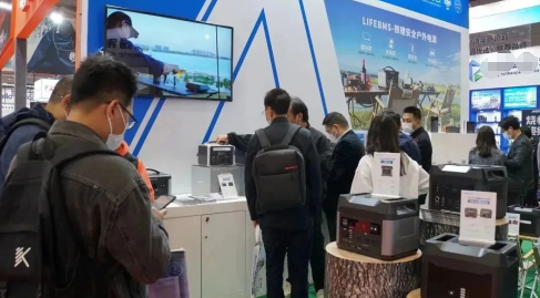 聚焦现场 2023法兰克福汽配展，卡儿酷千份手册一日派空